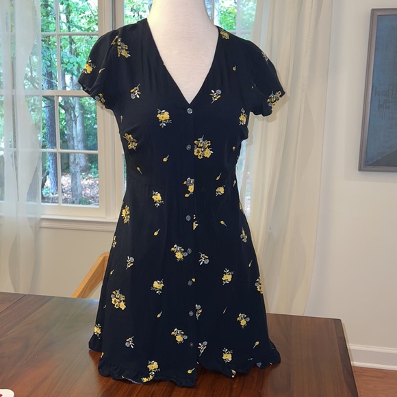 Dress - Picture 2 of 7